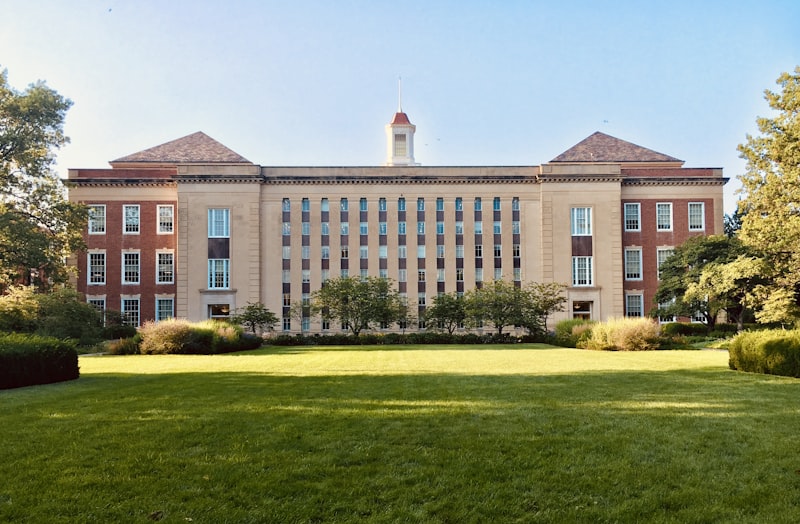 Campus Grounds & Architecture